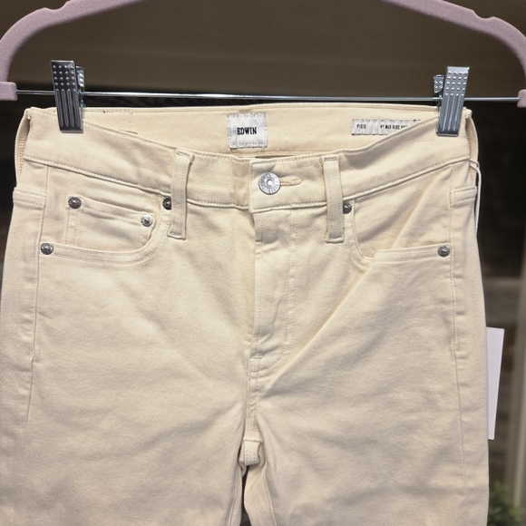 Edwin Pixie Mid-Rise Cropped Skinny Jeans- In Vanilla - Picture 7 of 13